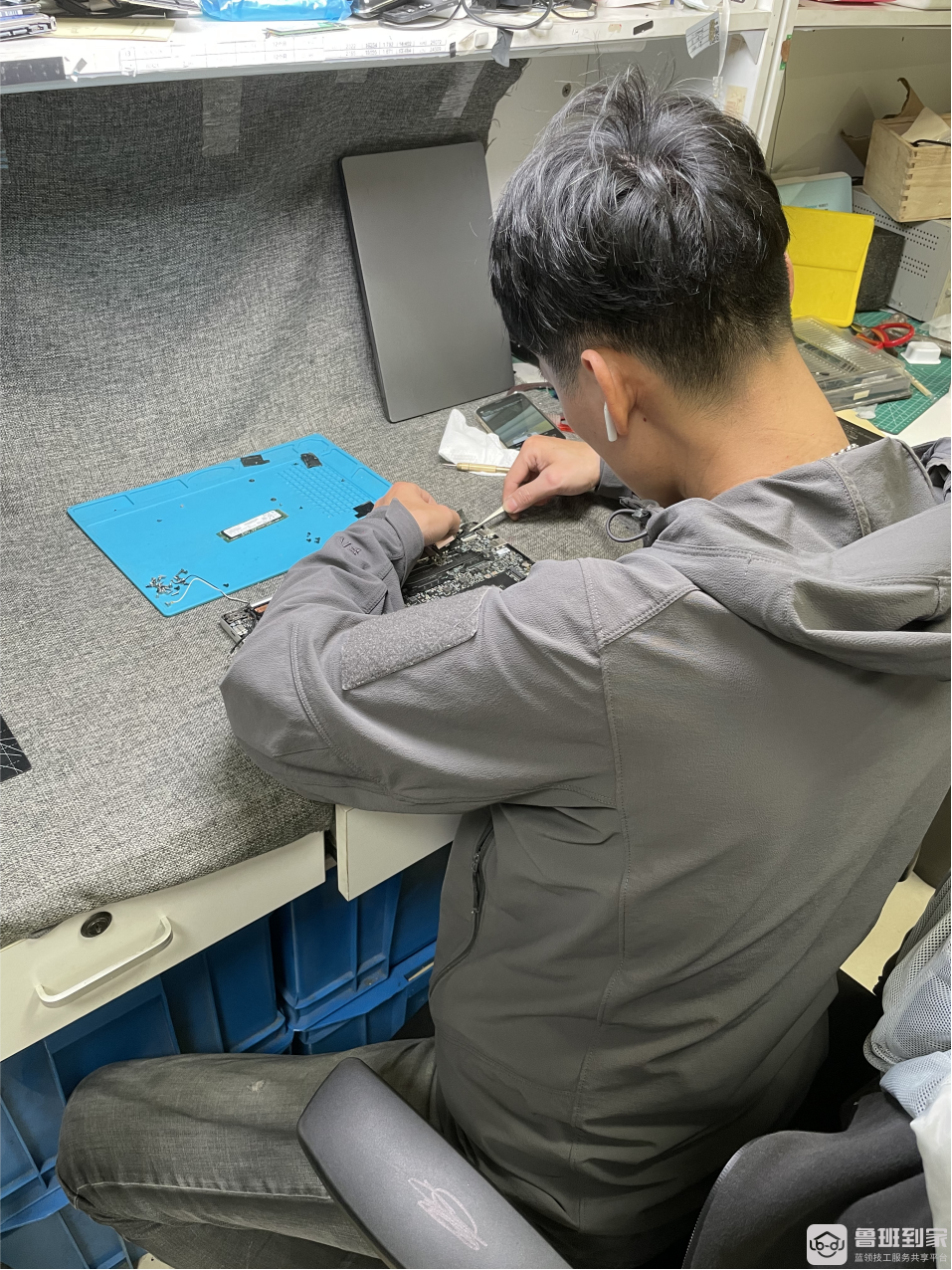 从老板成为鲁班到家一名安装工，他重新盘活了门店生意