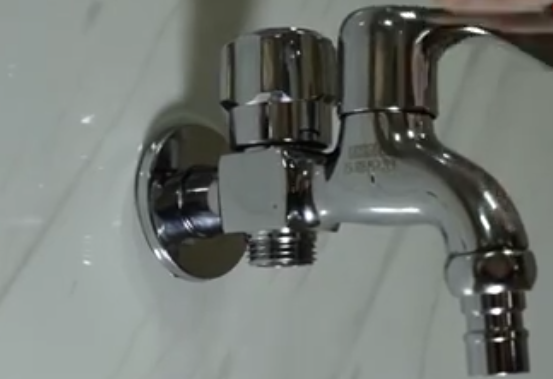 拖把池水龙头安装