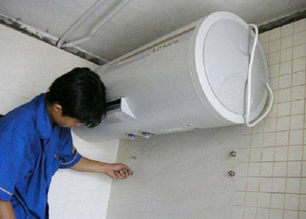 电热水器