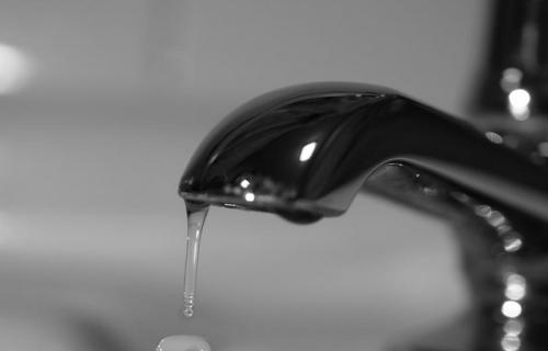 水龙头漏水维修