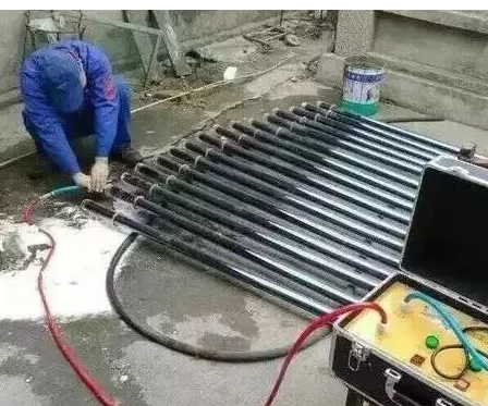 深鹏太阳能热水器清洗