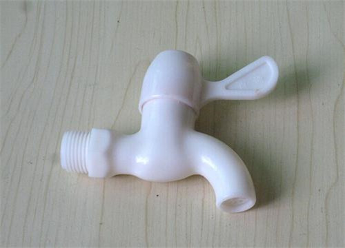 塑料水龙头