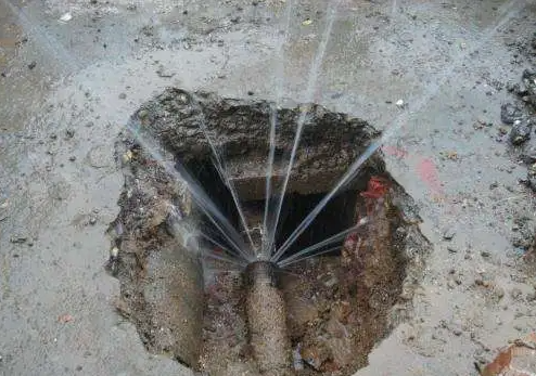 地下水管漏水