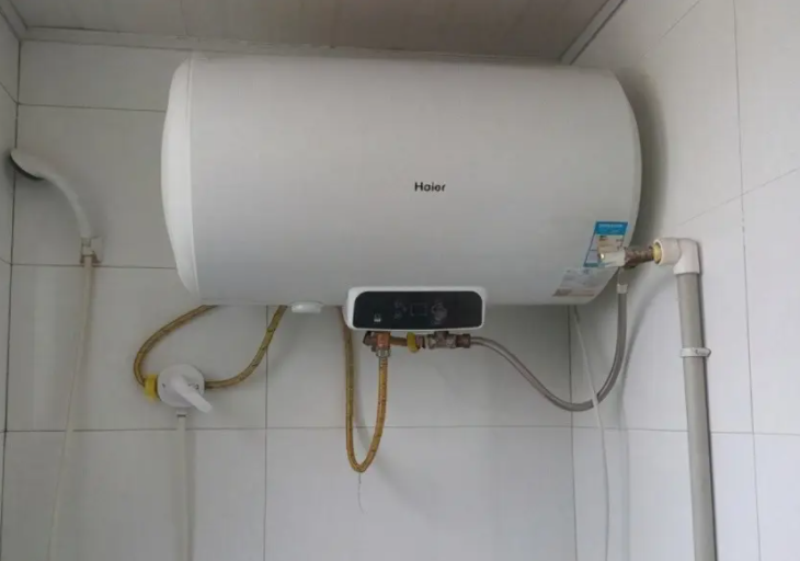 热水器开十几分钟就会跳闸