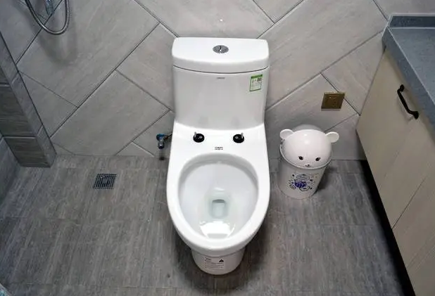 厕所马桶堵塞怎么办