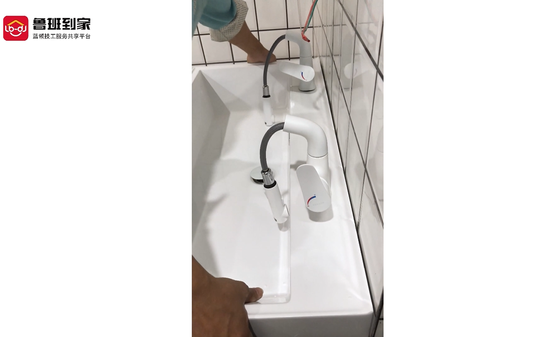 浴室柜安装