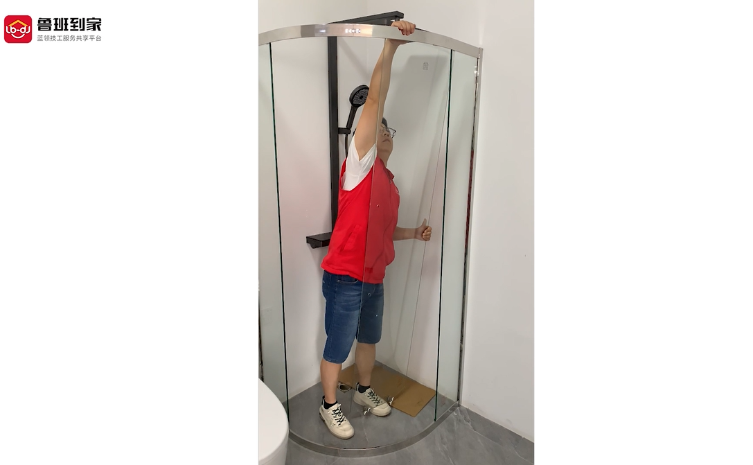 淋浴房推拉门安装